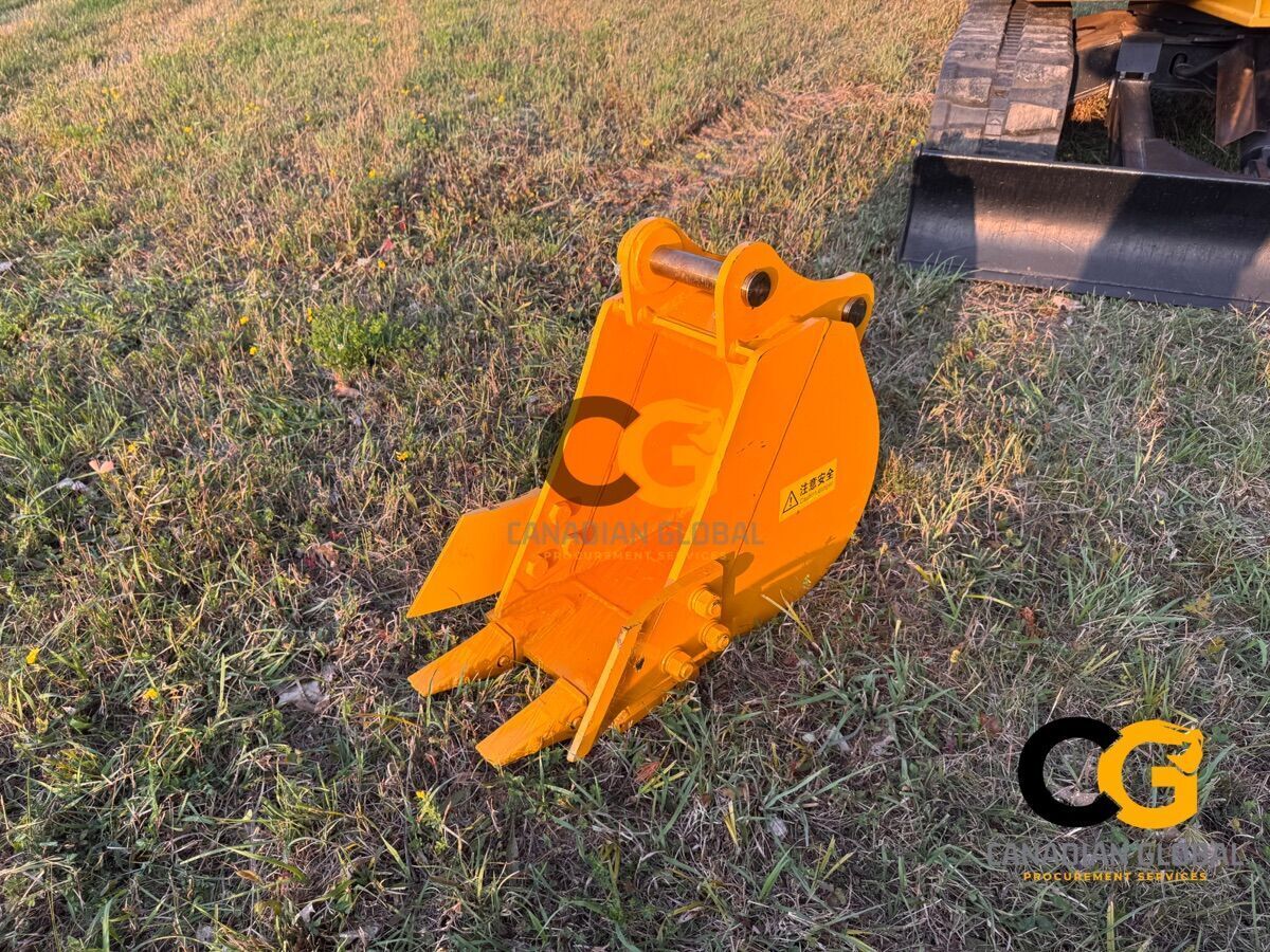 Trenching Bucket — alternate angle